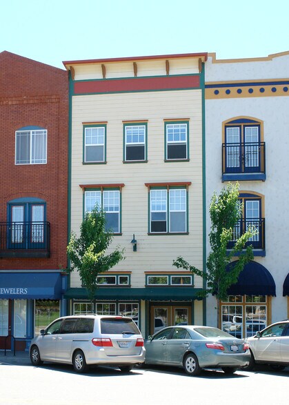 More Photos Of 220 Windsor River Rd, Windsor Apartments For Sale