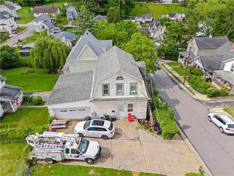 More Photos Of 600 E Maiden St, Washington Office Residential For Sale