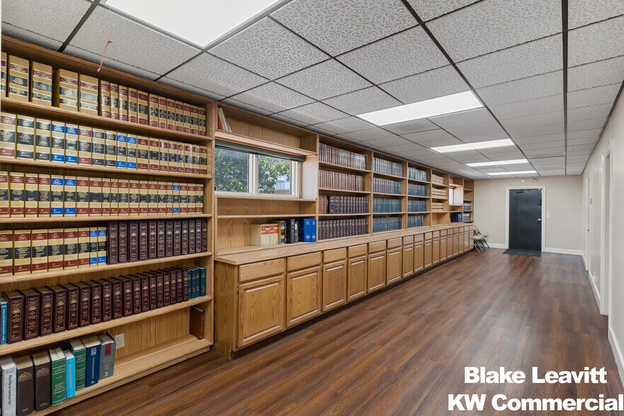 More Photos Of 510 S 9th St, Las Vegas Office For Sale