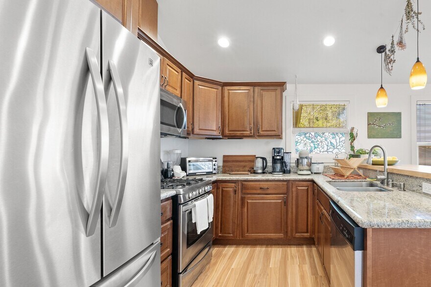 More Photos Of 420 Capitola Road Ext, Santa Cruz Apartments For Sale