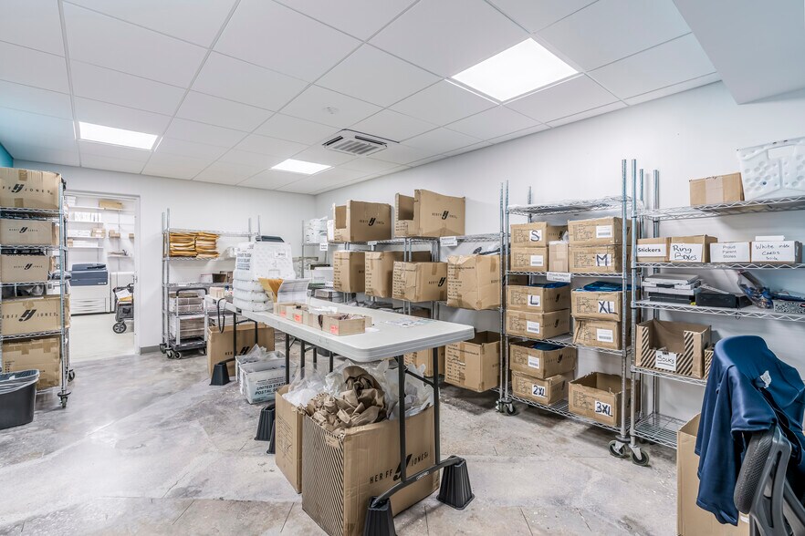 More Photos Of 1014 N Dixie Hwy, Lake Worth Beach Loft Creative Space For Sale