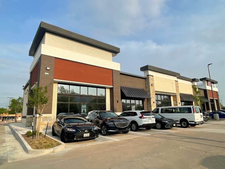 Primary Photo Of 1255 W Interstate 20, Arlington Restaurant For Lease