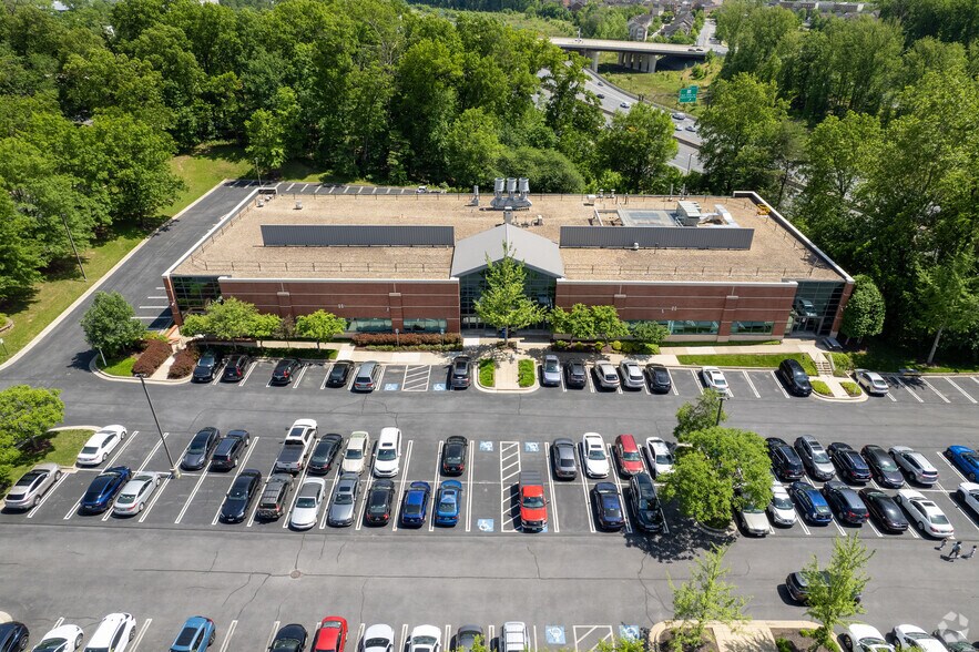 More Photos Of 620 Professional Dr, Gaithersburg Research And Development For Lease