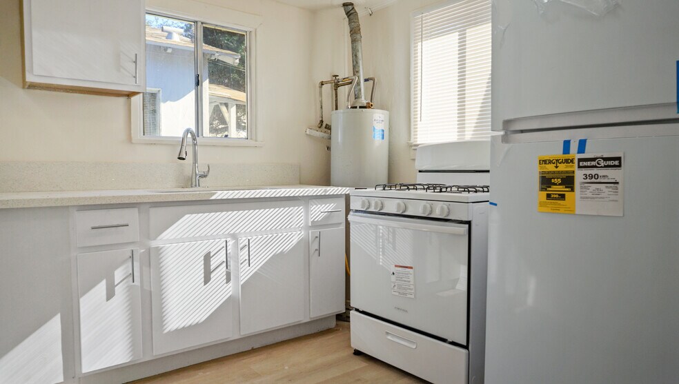 More Photos Of 920 W 3rd St, Pomona Apartments For Sale