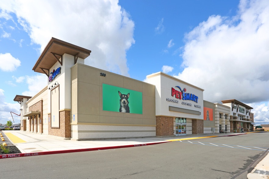 250-260 Reynolds Rnch Pky  