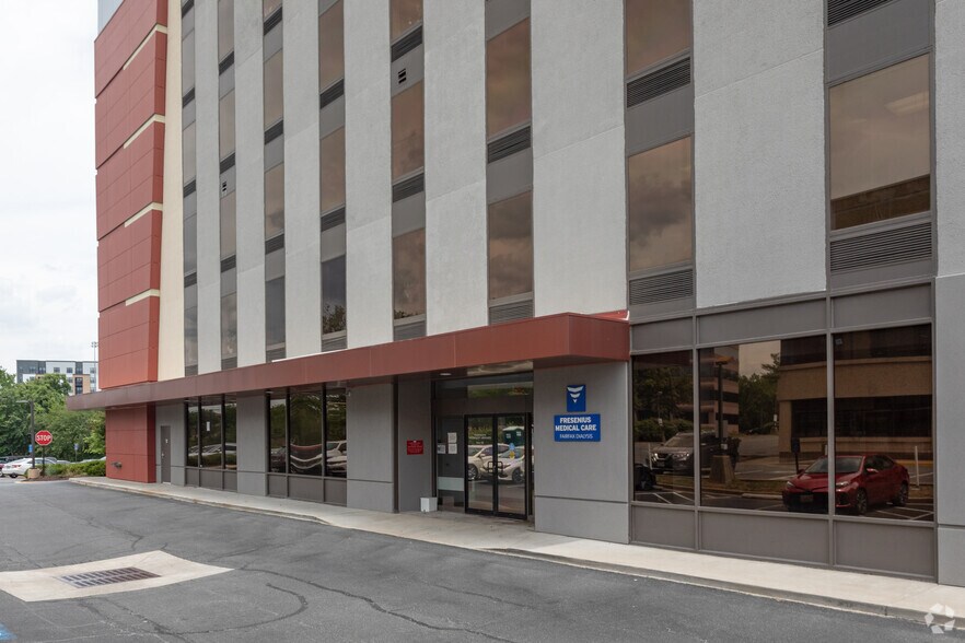 More Photos Of 8316 Arlington Blvd, Fairfax Medical For Lease