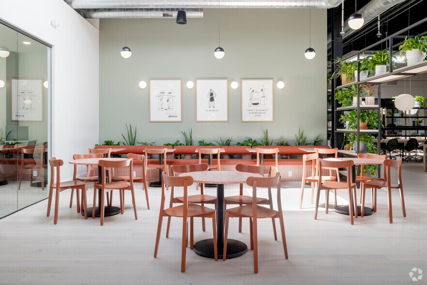 More Photos Of 1801 E Camelback Rd, Phoenix Coworking Space