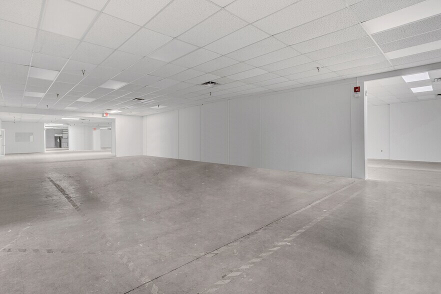 More Photos Of 927 Fern St, Altamonte Springs Light Manufacturing For Lease