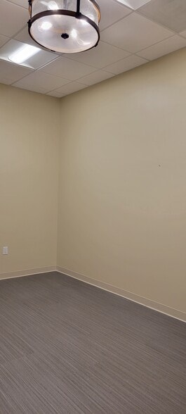 More Photos Of 5107 Summer Ave, Memphis Freestanding For Lease