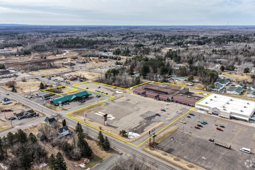 More Photos Of 400 W 9th St N, Ladysmith General Retail For Sale