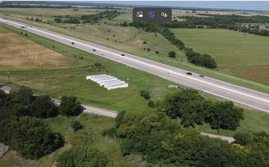 More Photos Of TBD Interstate 35 Hwy, Italy Land For Sale