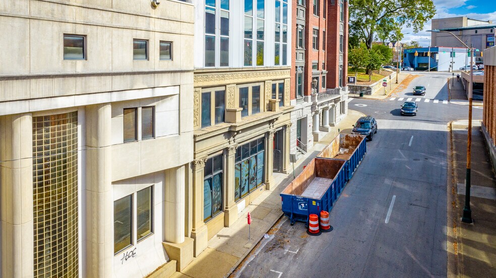 More Photos Of 111 E 7th St, Chattanooga Storefront Retail Office For Sale