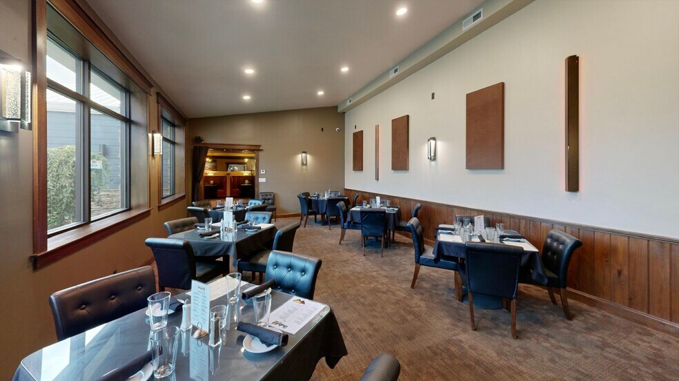 More Photos Of 1509 3rd Ave, Huntington Specialty For Sale