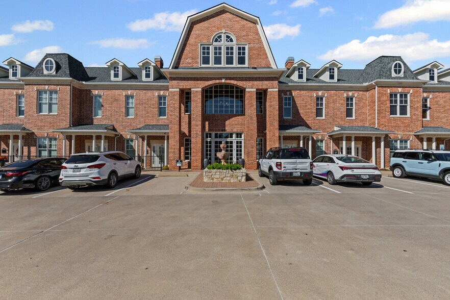 More Photos Of 1670 Keller Pky, Keller Loft Creative Space For Lease