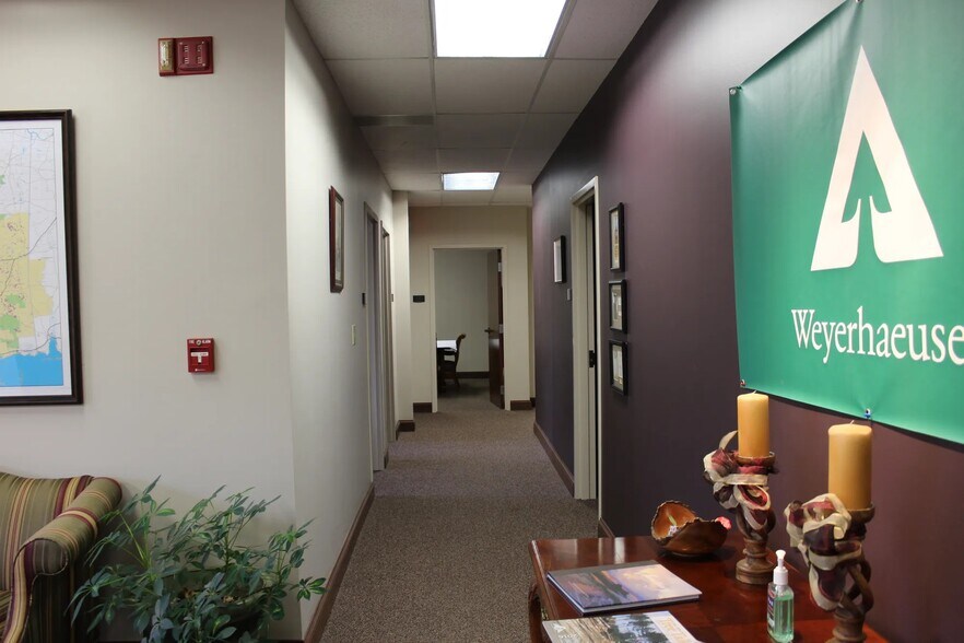 More Photos Of 100-200 Spring Lake Cv, Pearl Medical For Lease