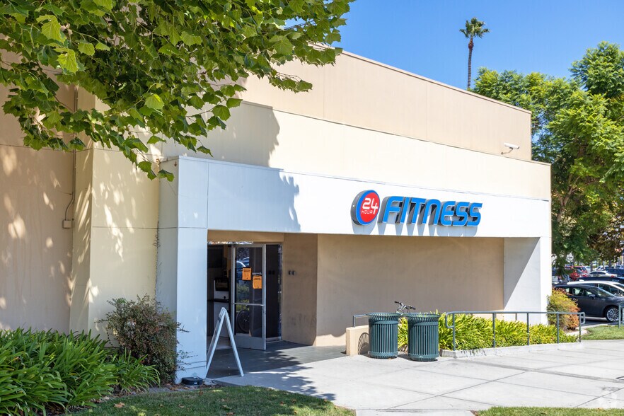 More Photos Of 2501-2685 Pacific Coast Hwy, Torrance Unknown For Sale