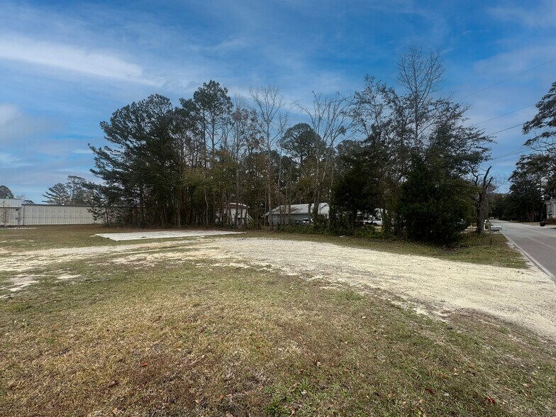 More Photos Of 93 Madison St, Freeport Land For Sale