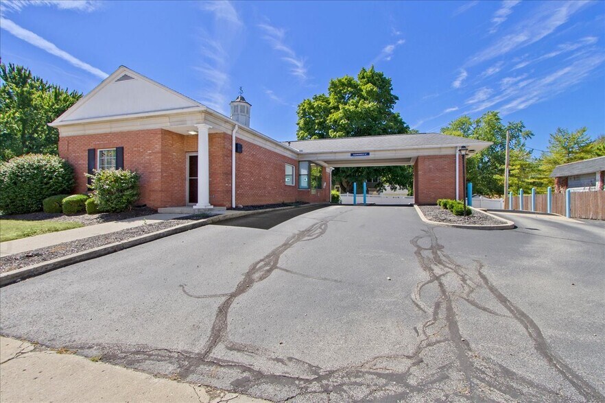 More Photos Of 8 W Maple St, North Lewisburg Storefront Retail Office For Lease