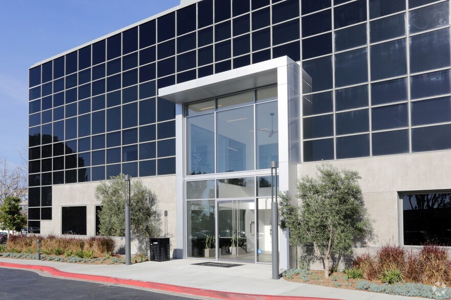 More Photos Of 12651 High Bluff Dr, San Diego Office For Lease