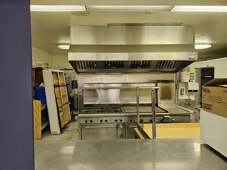 More Photos Of 3120 Braun St, Terrace Apartments For Lease