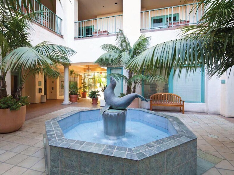 More Photos Of 725 Arizona Ave, Santa Monica Office For Sale