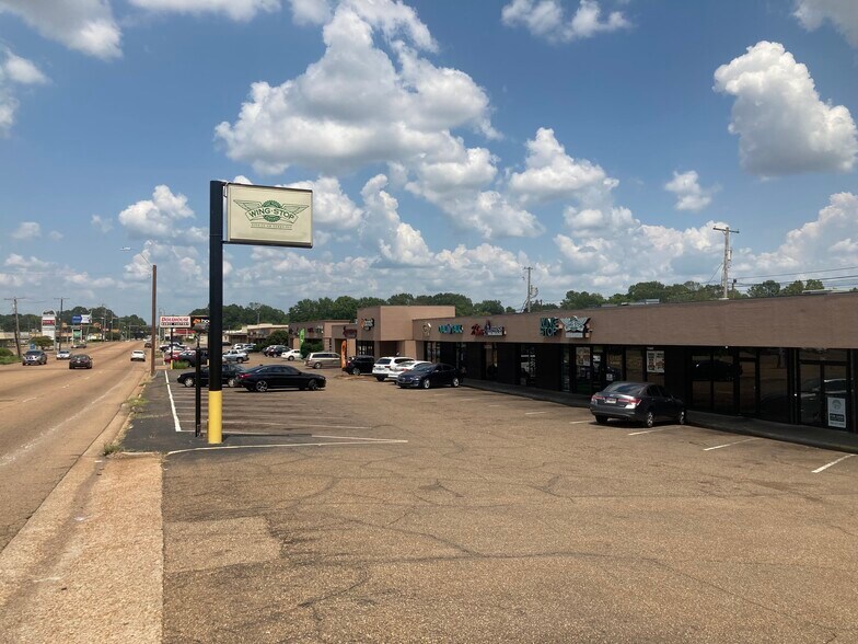 More Photos Of 1410-1444 Ellis Ave, Jackson General Retail For Sale