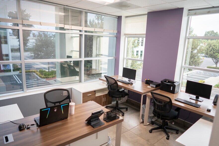 More Photos Of 19845-19849 Nordhoff St, Northridge Manufacturing For Sale