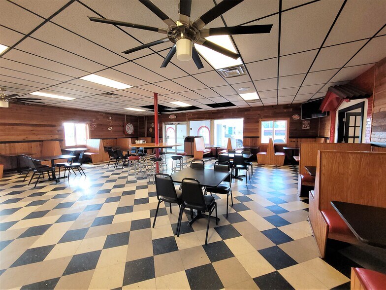 More Photos Of 1606 Argillite Rd, Flatwoods Restaurant For Sale