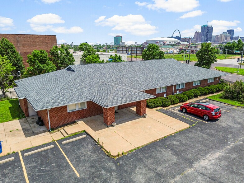 More Photos Of 1451 Mullanphy St, Saint Louis Office For Sale