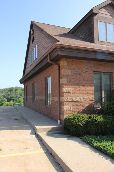 More Photos Of 291 N Cleveland Massillon Rd, Akron Medical For Sale