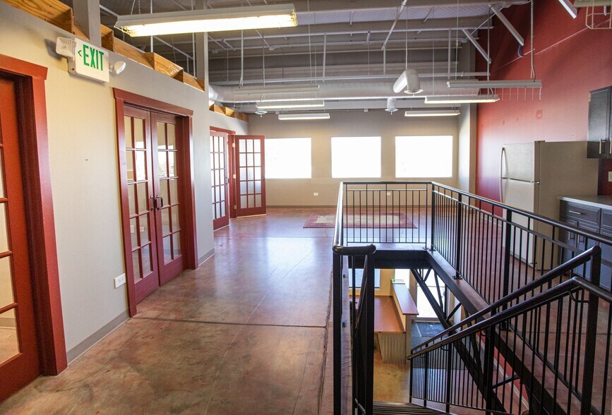 More Photos Of 15334 E Hinsdale Cir, Centennial Light Manufacturing For Lease