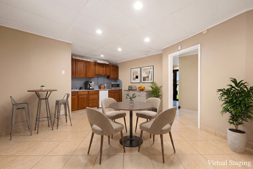 More Photos Of 130 W San Augustine St, Deer Park Office For Sale