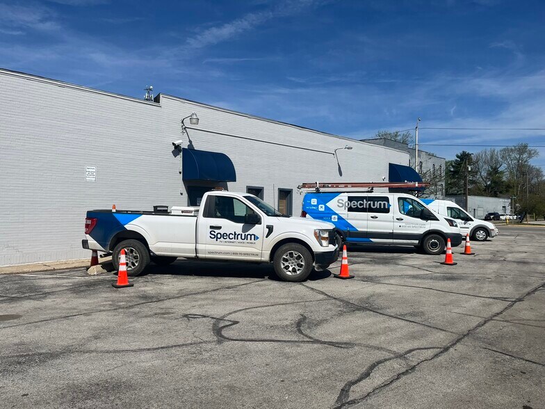 More Photos Of 1607 Wabash Ave, Terre Haute Office For Sale