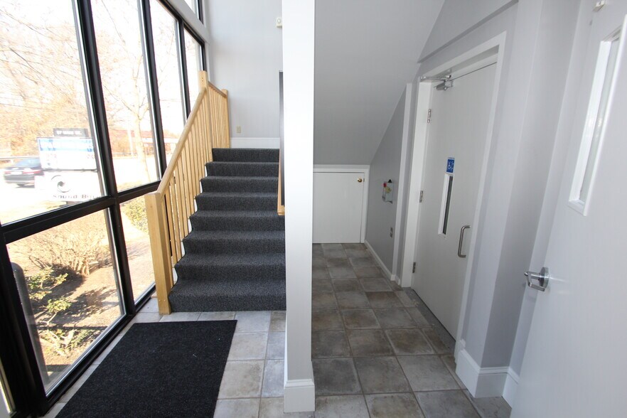 More Photos Of 87 Main St, North Reading Light Manufacturing For Sale