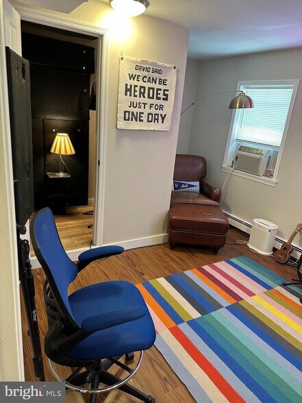 More Photos Of 41 N Main St, New Hope Restaurant For Sale