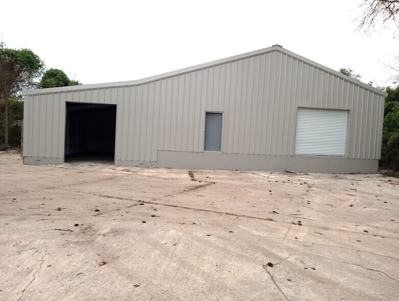 Primary Photo Of 317 Stiles Ave, Savannah Warehouse For Sale