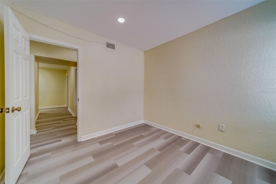 More Photos Of 1275 Cleveland St, Clearwater Medical For Lease