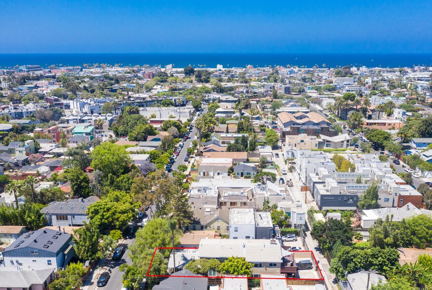 More Photos Of 565 Westminster Ave, Venice Apartments For Sale