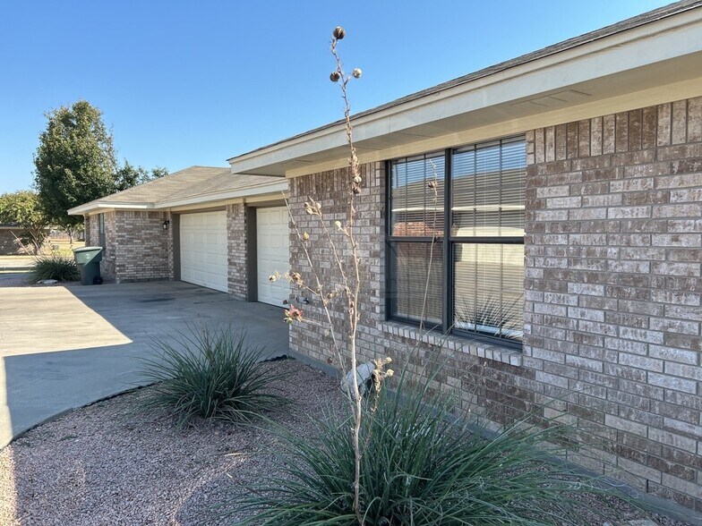 More Photos Of 900 McDaniel Cir, Killeen Multifamily For Sale