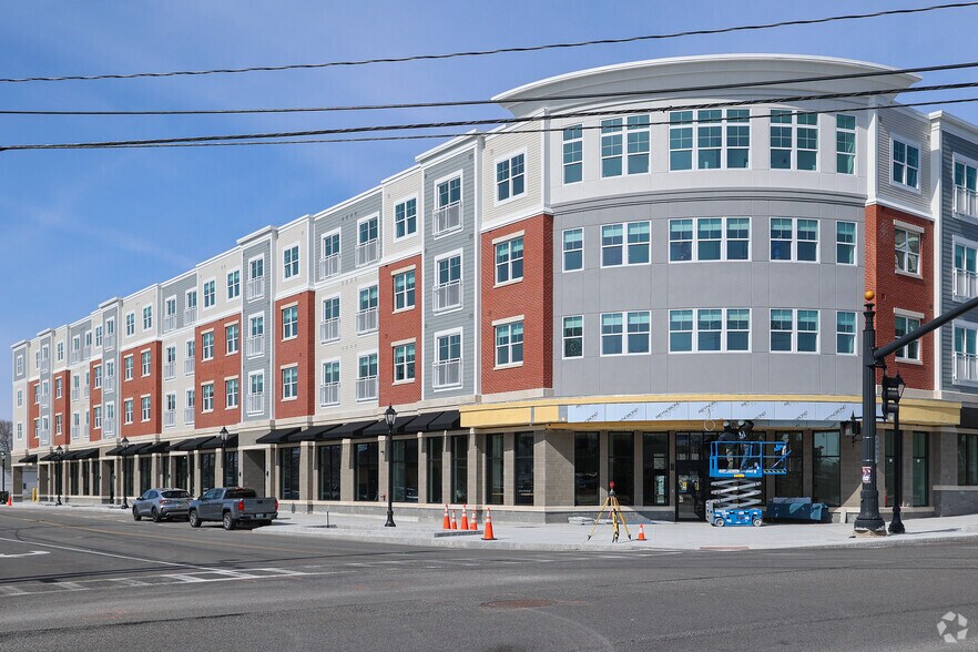 More Photos Of 128 Maple St, Danvers Apartments For Lease