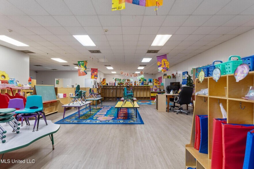 More Photos Of 11376 Three Rivers Rd, Gulfport Daycare Center For Sale