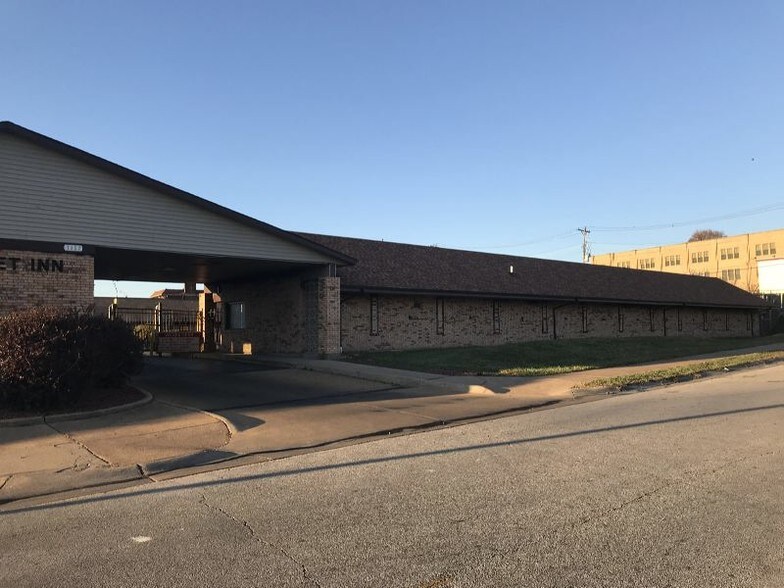 More Photos Of 3607 Hamilton Ave, Saint Louis Hotel For Sale