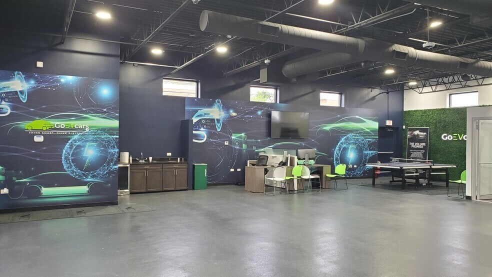 More Photos Of 1529 Rand Rd, Des Plaines Auto Dealership For Lease