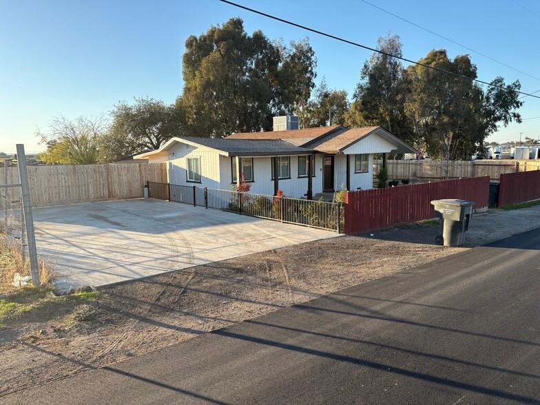 More Photos Of 6715 W 6th St, Rio Linda Land For Lease
