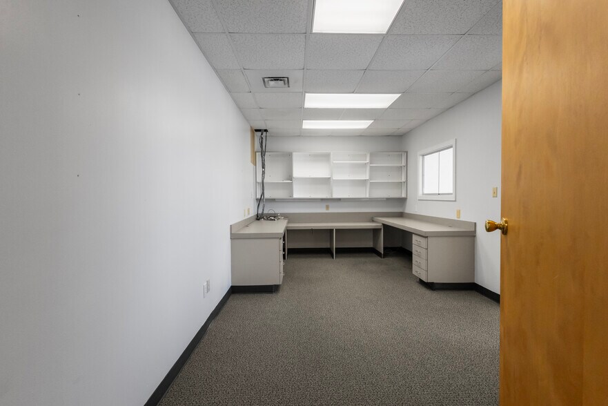 More Photos Of 421 S Beckham Ave, Tyler Medical For Sale