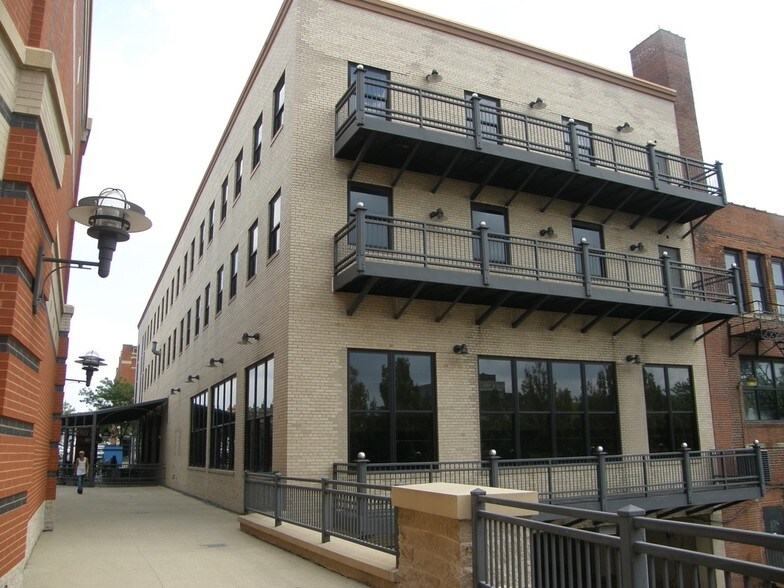 More Photos Of 326 S Main St, Akron Office For Sale