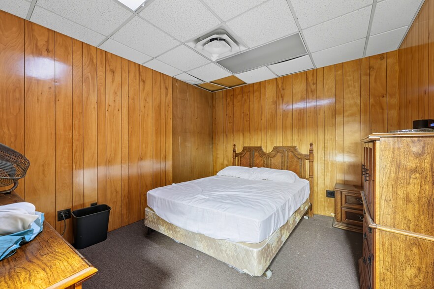 More Photos Of 1512 Cassat Ave, Jacksonville Freestanding For Sale