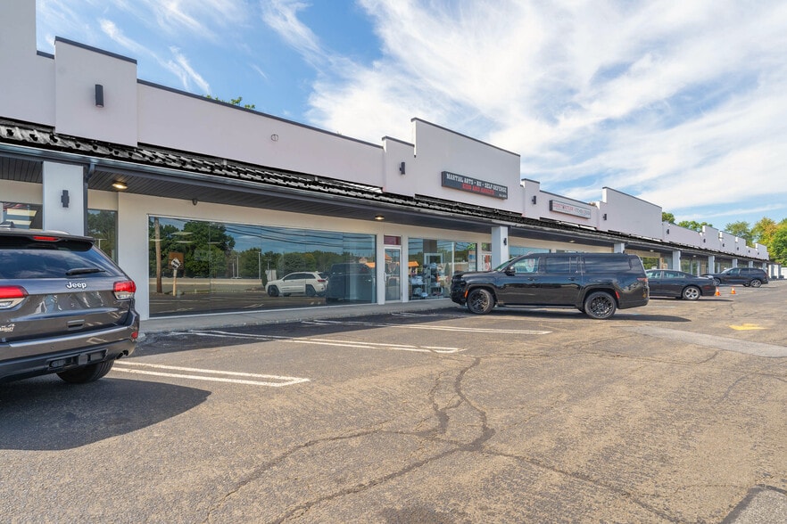 More Photos Of 679-717 State Rt 23, Pompton Plains Unknown For Lease