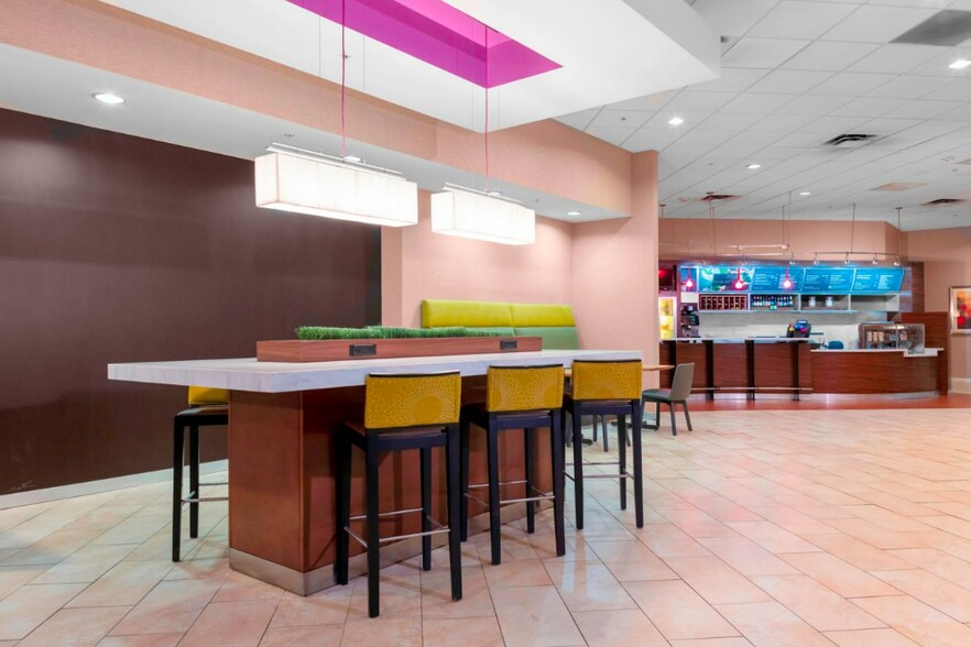 More Photos Of 1721 E Central Texas Expy, Killeen Hotel For Sale