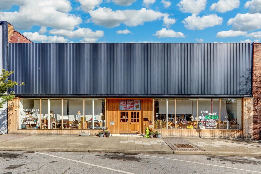 More Photos Of 227-229 S Scales St, Reidsville Storefront Retail Residential For Sale
